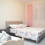 Breezy Lungomare 公寓 Vlorë