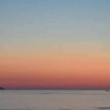 Breezy Lungomare Apartament *