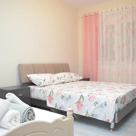 Breezy Lungomare Apartament Wlora