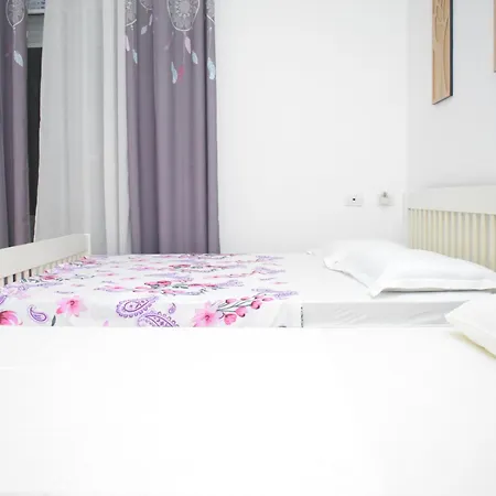 Breezy Lungomare Wlora