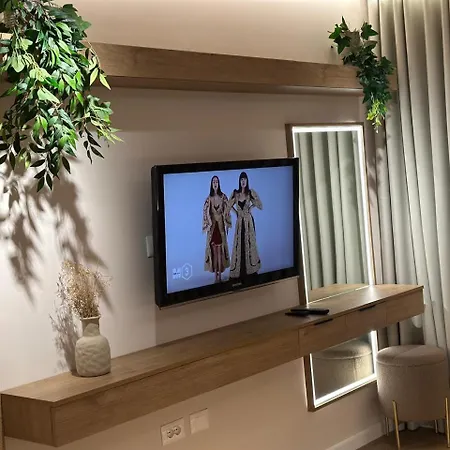 Breezy Lungomare Appartement Vlorë